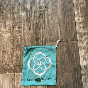 Kendra Scott necklace